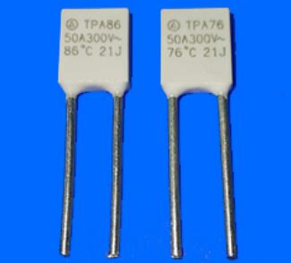 方形溫度保險絲：TPA,TPB 13.8X5.7X15.5 50A300V